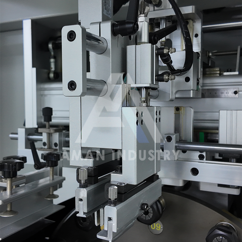 Máquina de serigrafía automática rotativa para producción de pequeños lotes de tapas de botellas y tarros