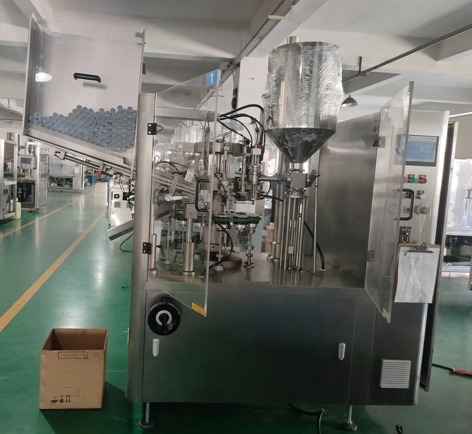 Máquina de llenado y sellado