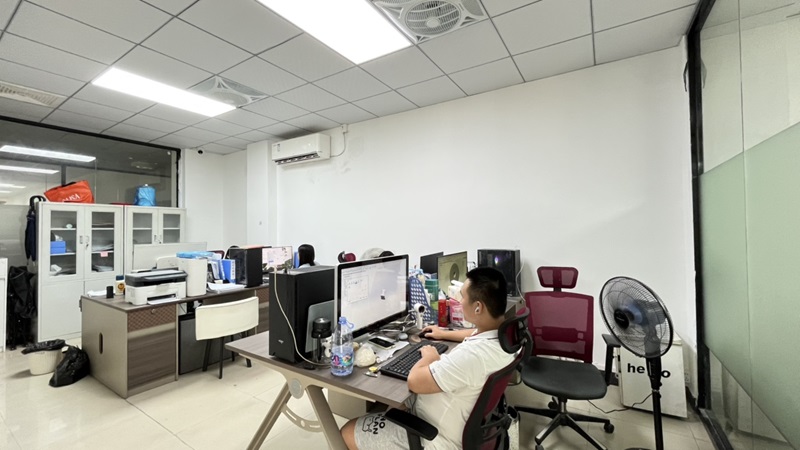 Línea de producción cosmética Zhongshan Amp Machine - Equipos industriales de alta precisión