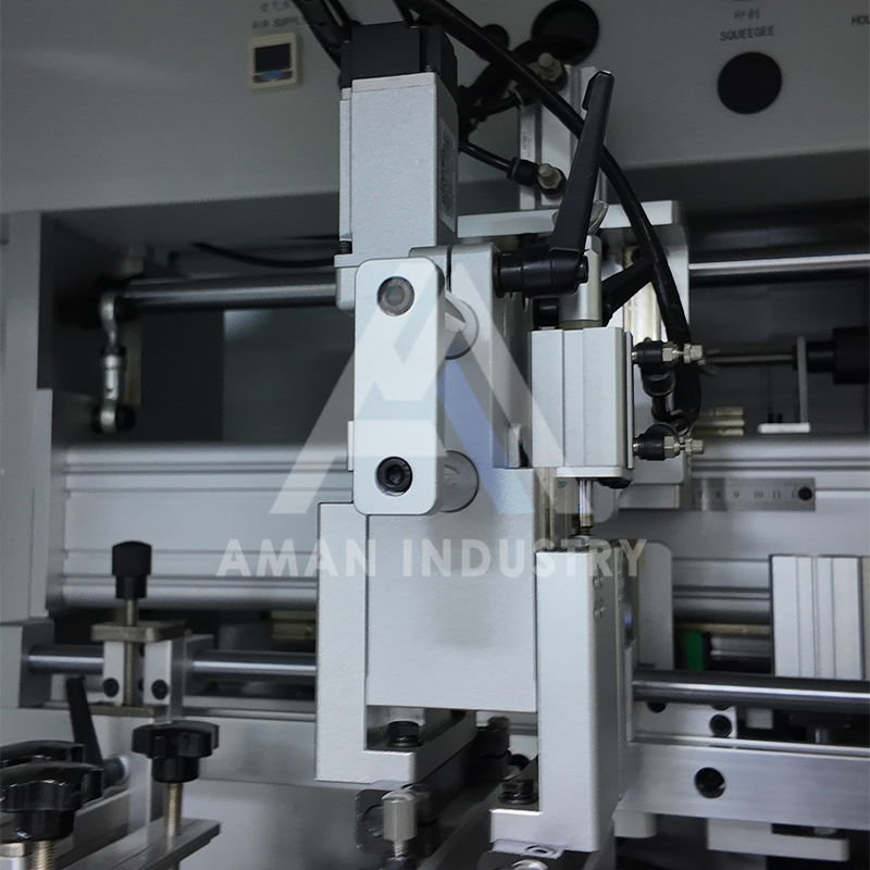 Máquina de serigrafía automática rotativa para producción de pequeños lotes de tapas de botellas y tarros