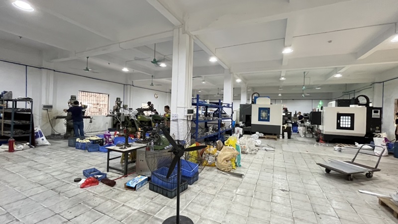 Instalaciones de fabricación de Zhongshan Amp Machine - Planta moderna de producción cosmética