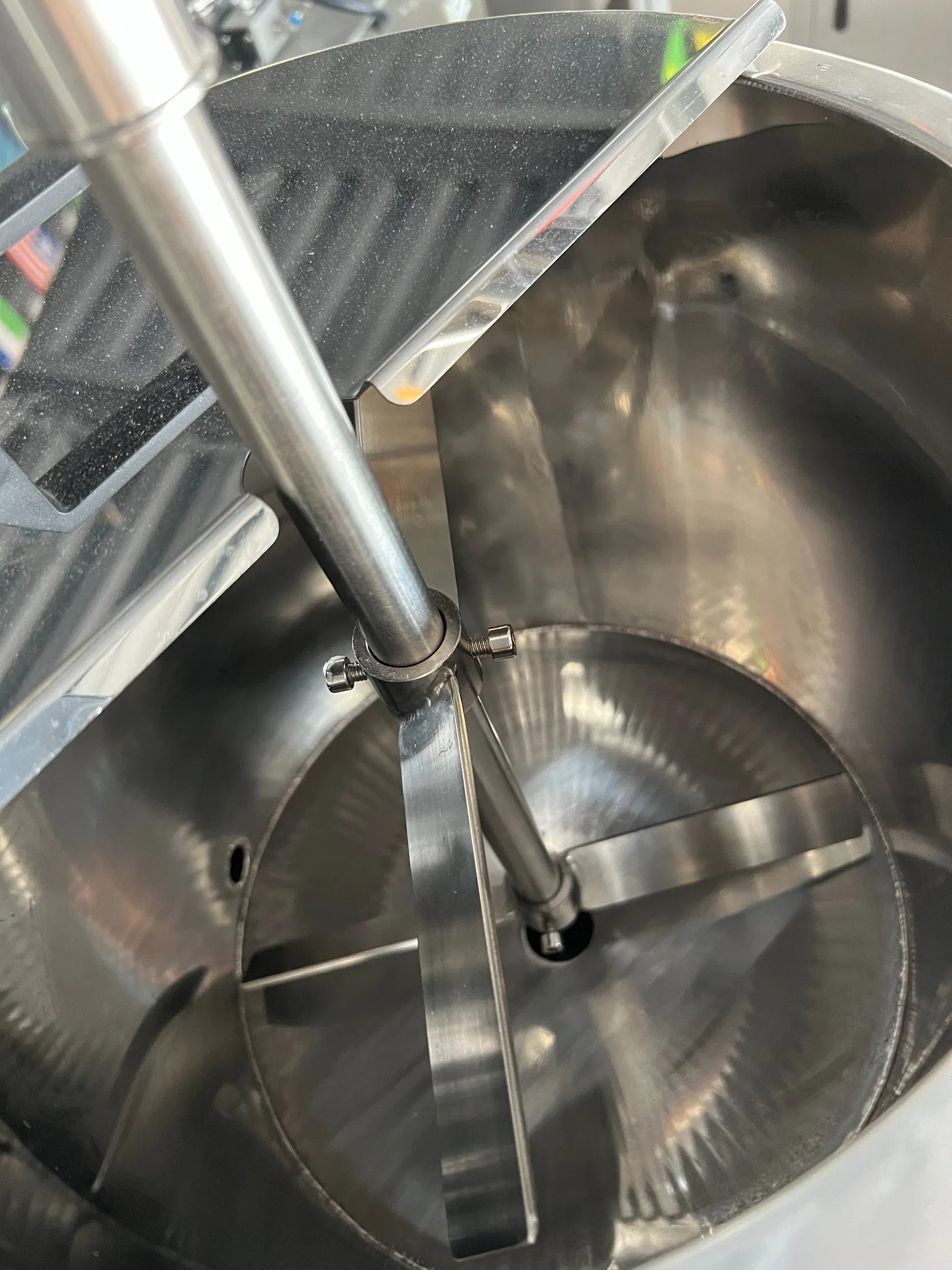 Máquina de Llenado y Calentamiento de Bálsamo Labial Semiautomática 20L