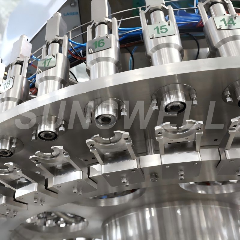 Máquina de llenado de agua para botellas de PET Sunswell automática de alta precisión con control de motor servo