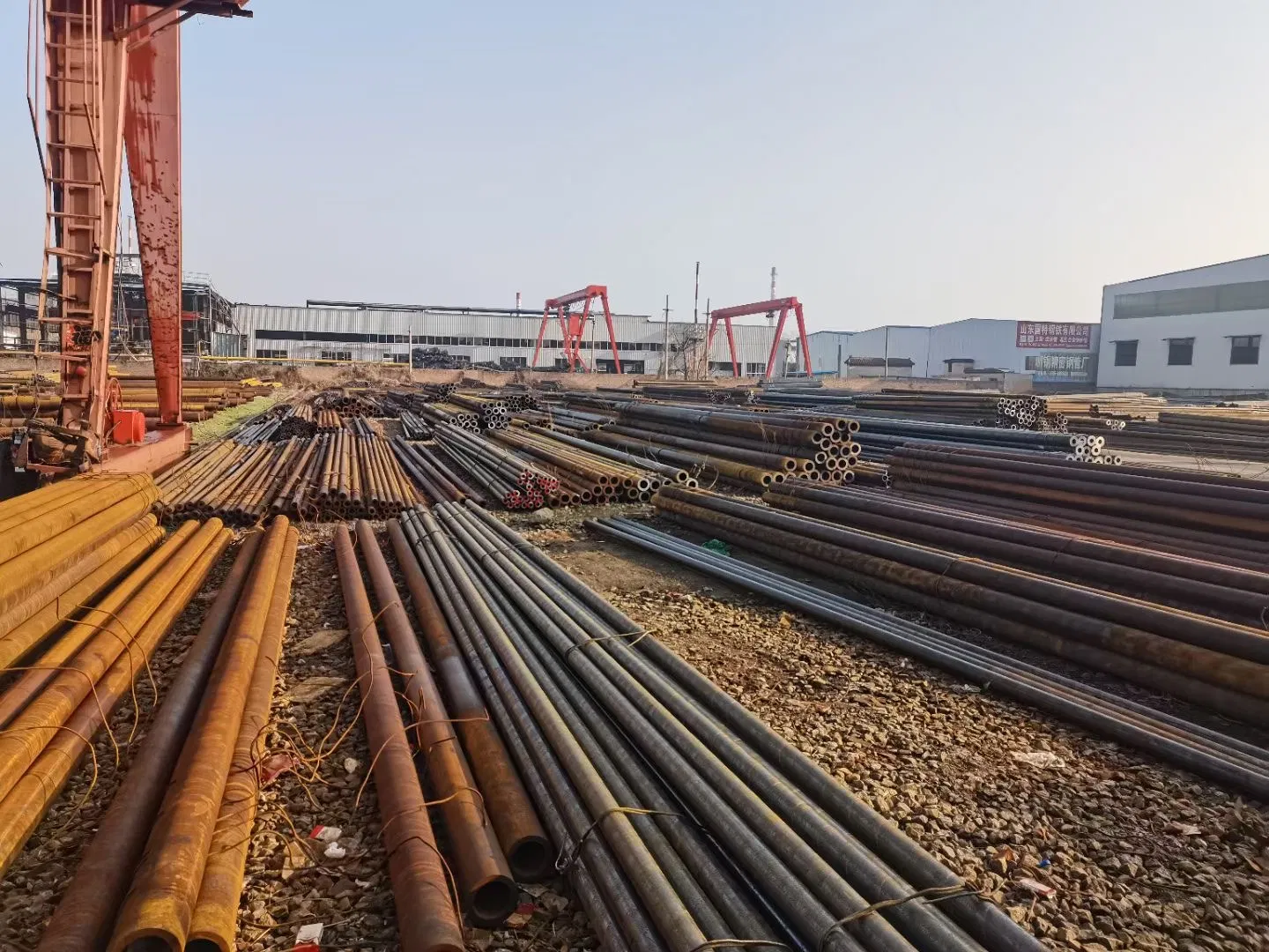 Reliable Supplier Carbon Steel CS Smls Petroleum Liquid Tube Customized Alloy Seamless Steel Pipe