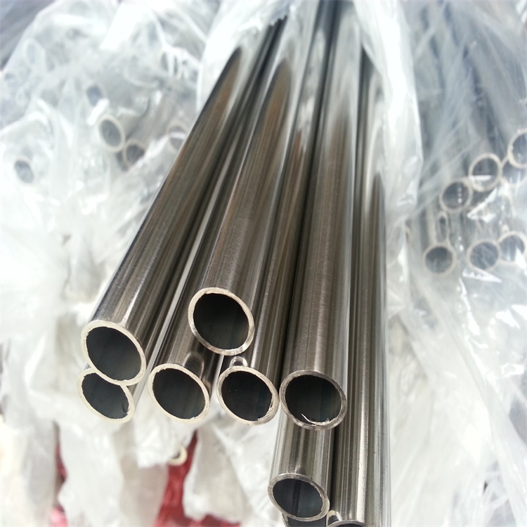 Alloy Structural Steel Pipe/Tube 100crmnsi6-4 100crmn7-3 100crmn6 W5 1.352 1.3536 Black Seamless Steel Pipe Metal Round Tube