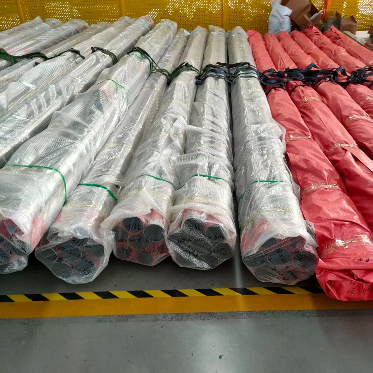 Pickled Nickel Alloy Round Pipe for High-Pressure Acid Leach Autoclaves and Mining Equipment