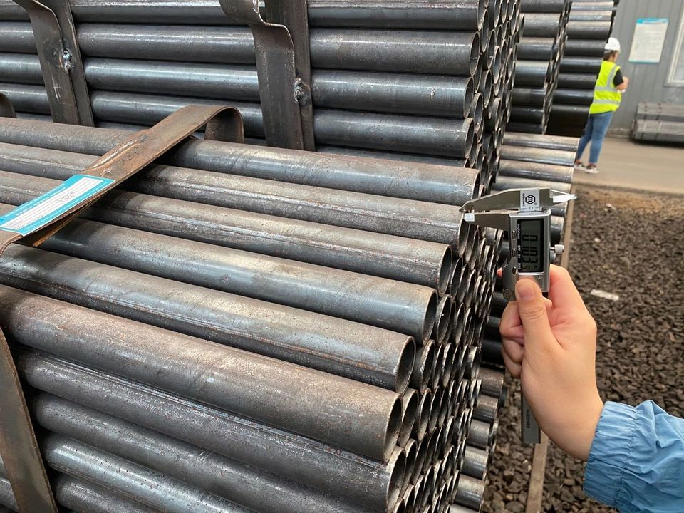 Large Diameter 16mn Alloy Steel Seamless Pipes - Low Temperature Resistant (≤ -40º C) - Thin-Walled (Wall Thickness 2-10mm) - GB/T 8163 Certified