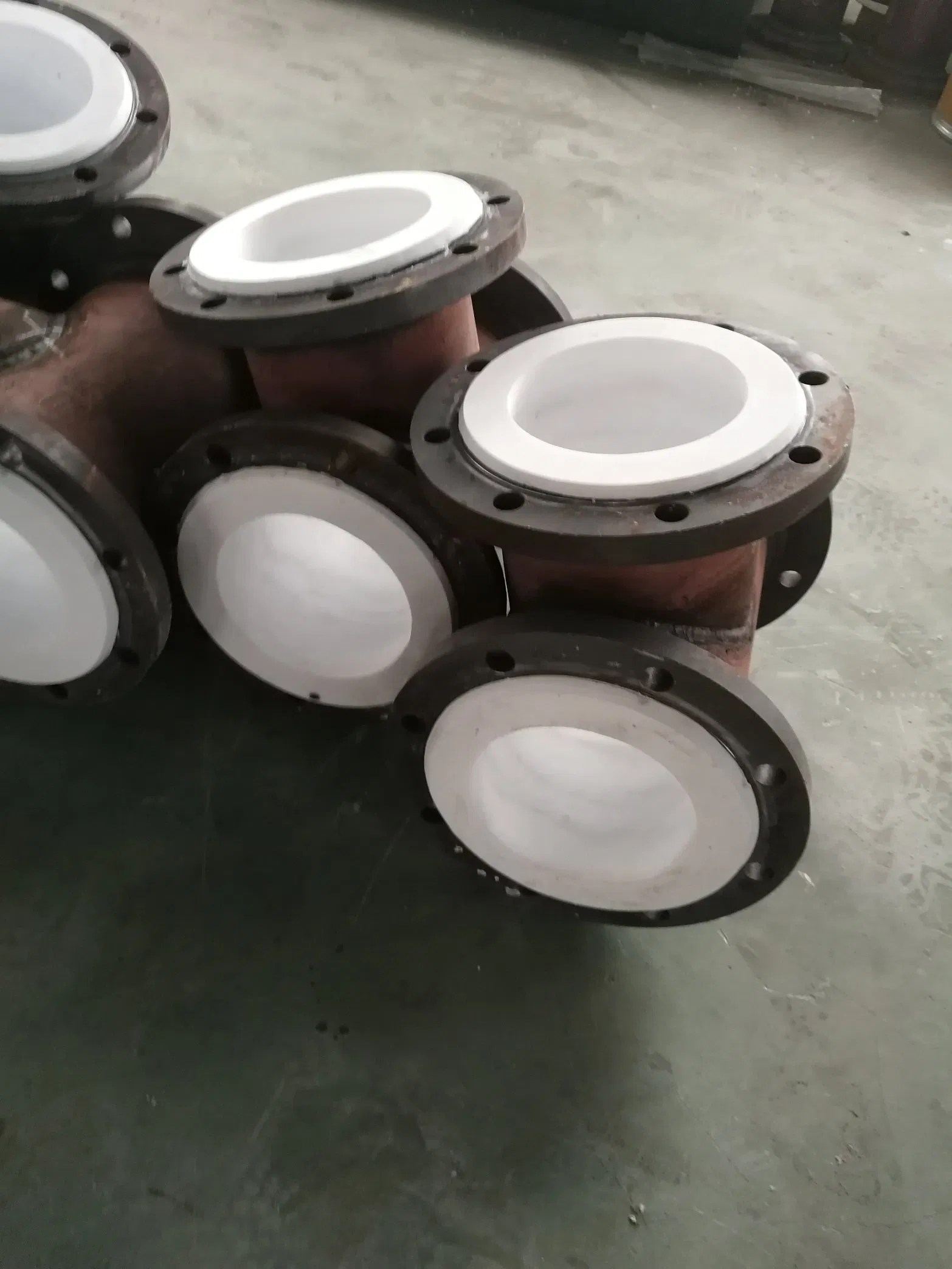 Stainless Steel or Carbon Steel PTFE Lined Pipe/ Column/ Elbow/ Pipeline/ Tee Cost-Effective Solution for Highly Corrosive Industrial Pipelines