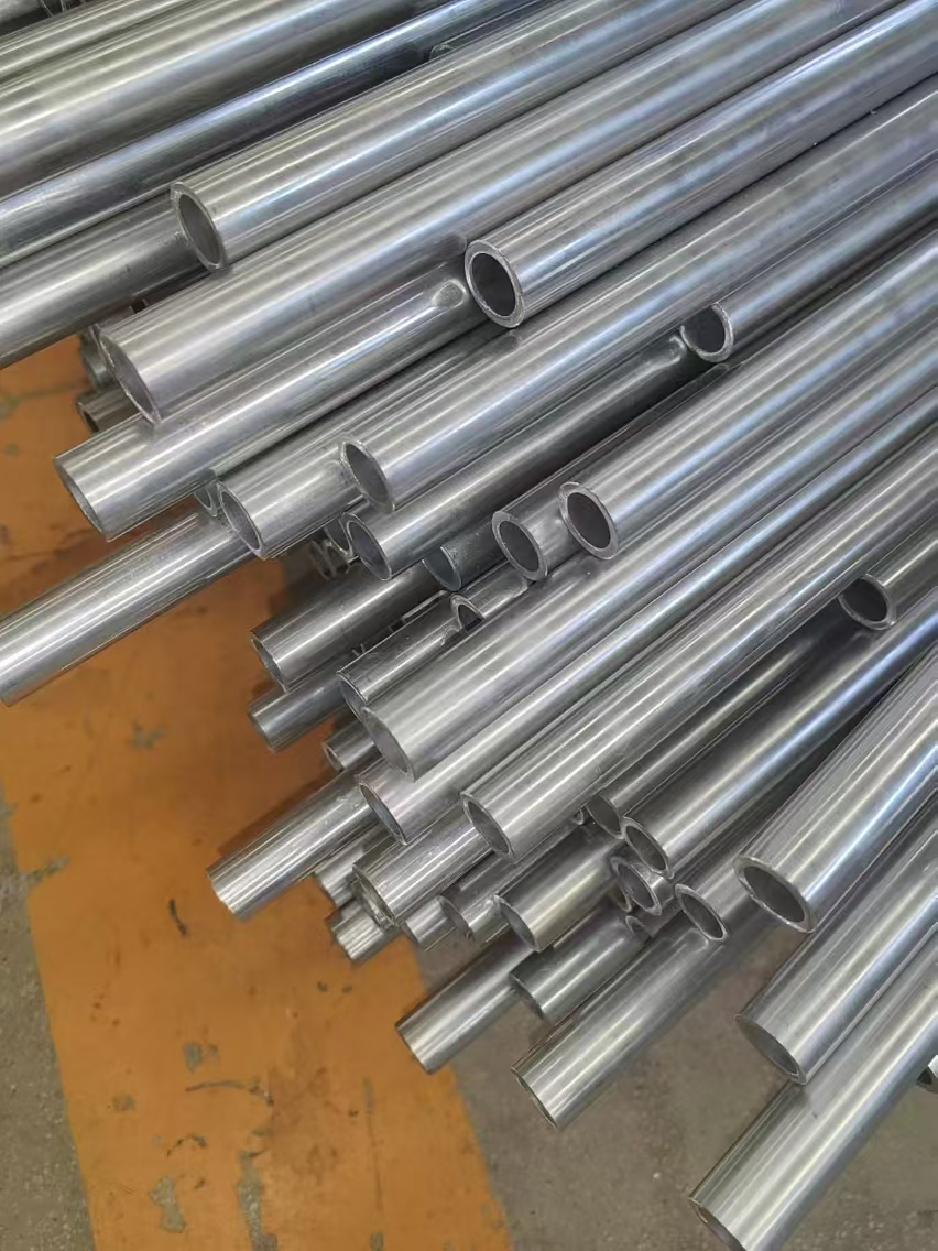 Professional Sanitary Grade S2205 S31803 316L 304 Super Duplex Stainless Steel Circle Product Pipe Seamless Bright Mirror Tube Price Wholesale Market