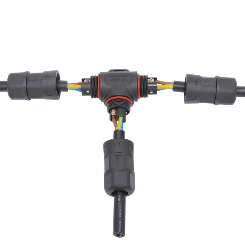 IP68 موصل مجمع كابل على شكل حرف T M20 4pin قابس كهربائي للإشارة 10A محول 1.0mm2 قابس كابل الطاقة 4-Way لمشروع مصابيح الشارع الشمسية LED