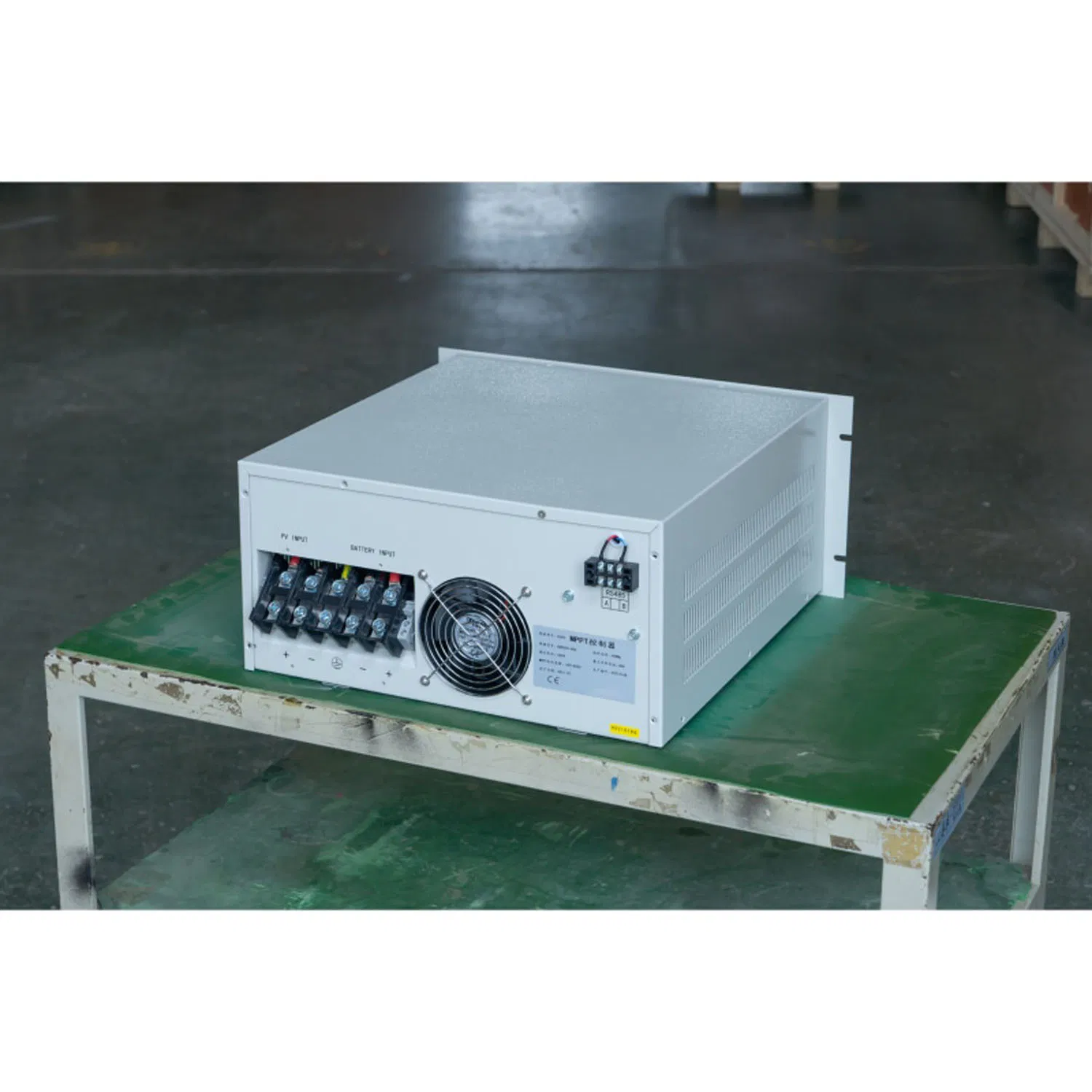 تحكم شمسي ذكي لتحويل الطاقة من التيار المستمر إلى التيار المتناوب مع التعرف التلقائي 12V 10A 15A 20A
