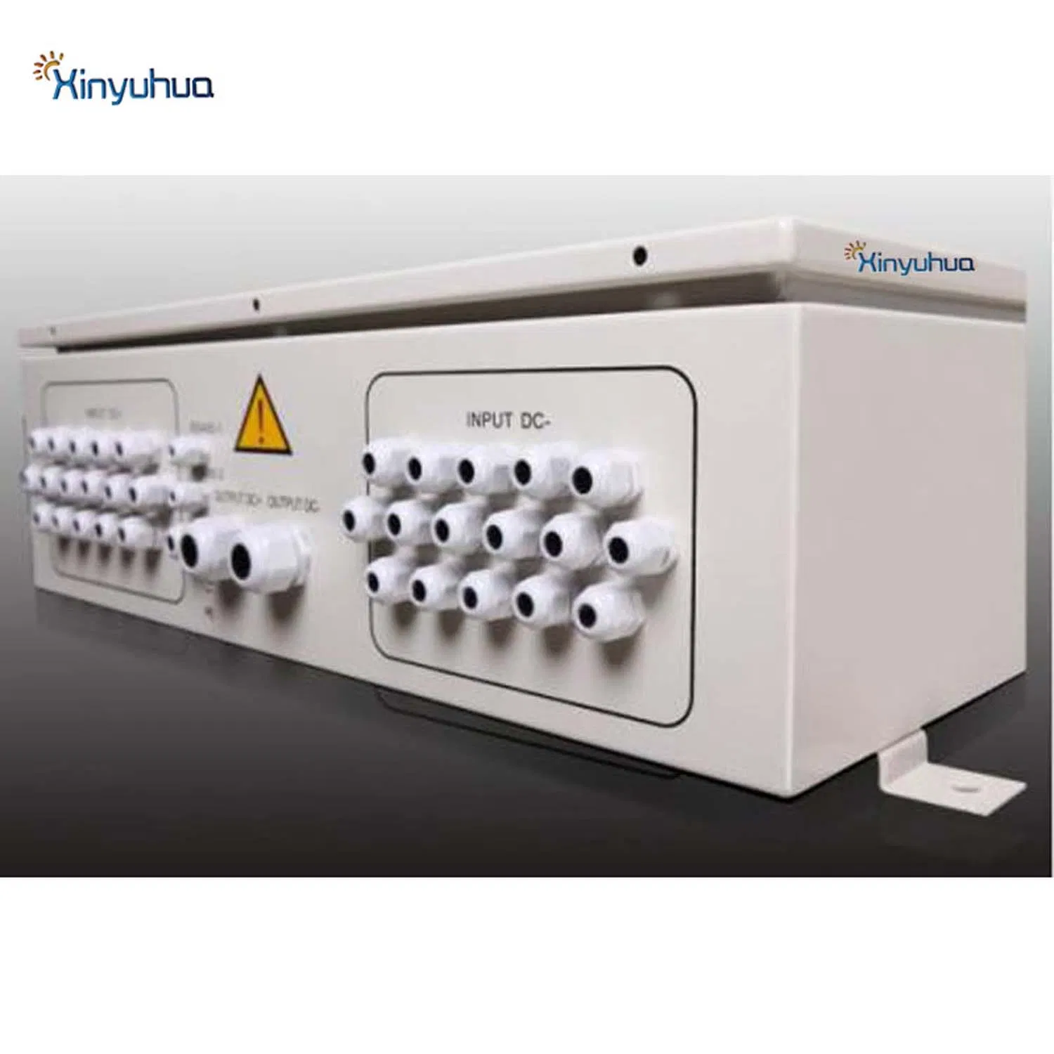 شهادة CE IEC صندوق تجميع الطاقة الشمسية DC 1000V 1500V مثبت على الحائط 8 في 1 خارج 2 سلاسل صندوق تقاطع الطاقة الشمسية