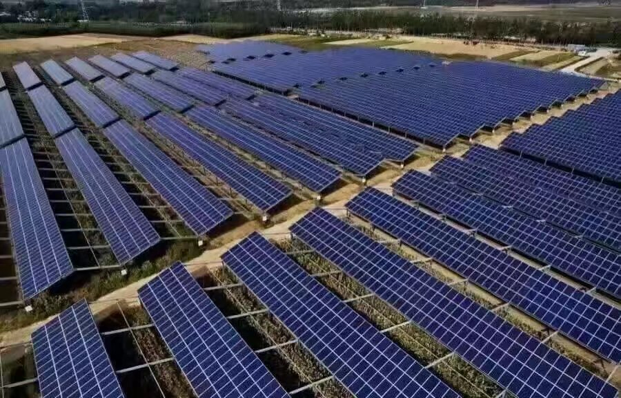 نظام الطاقة الشمسية المتصل بالشبكة الكاملة 100kw 200kw 500kw 1MW 2MW لوحة الطاقة الشمسية العاكس مجموعة كاملة