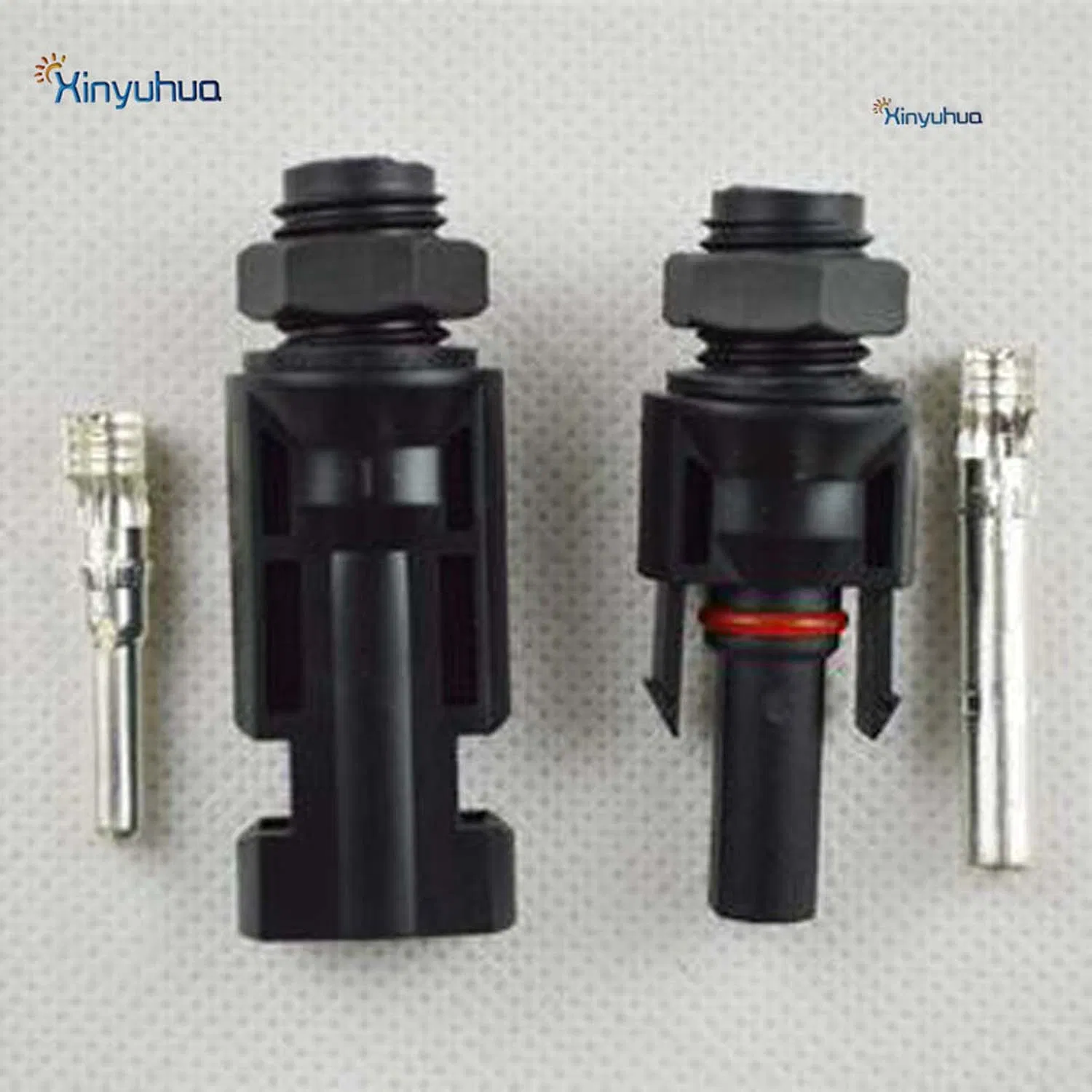 شهادة CE IEC صندوق تجميع الطاقة الشمسية DC 1000V 1500V مثبت على الحائط 8 في 1 خارج 2 سلاسل صندوق تقاطع الطاقة الشمسية
