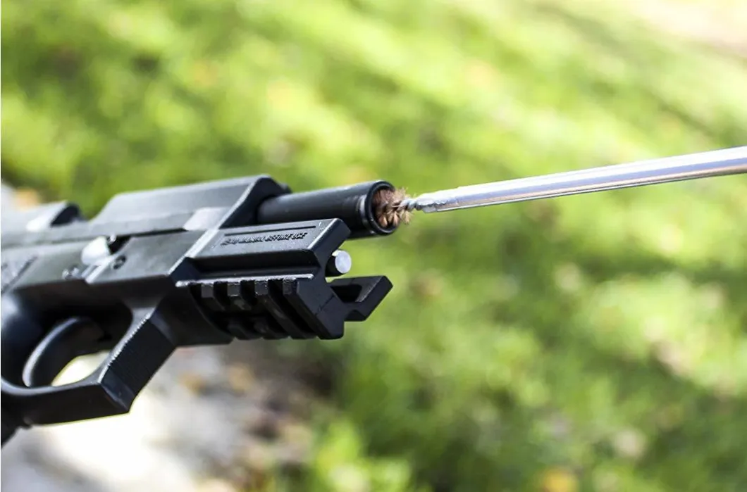 Kit de Escovas para Limpeza de Armas com Estojo Acessórios para Limpeza e Manutenção de Cano de Arma Corda de Limpeza Pacote Macio para Limpeza de Armas