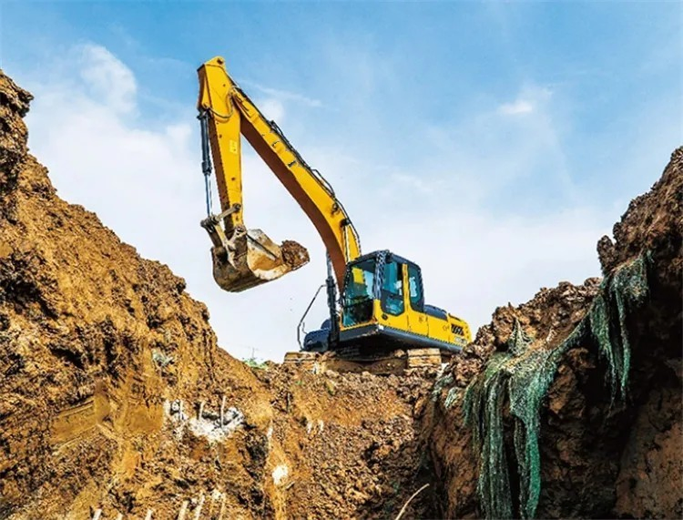 China New Construction Mini Small Wheel Backhoe Excavation Machine 20 Ton Hydraulic Track Digger Excavator Xe200da Heavy Equipment Crawler Excavator for Sale