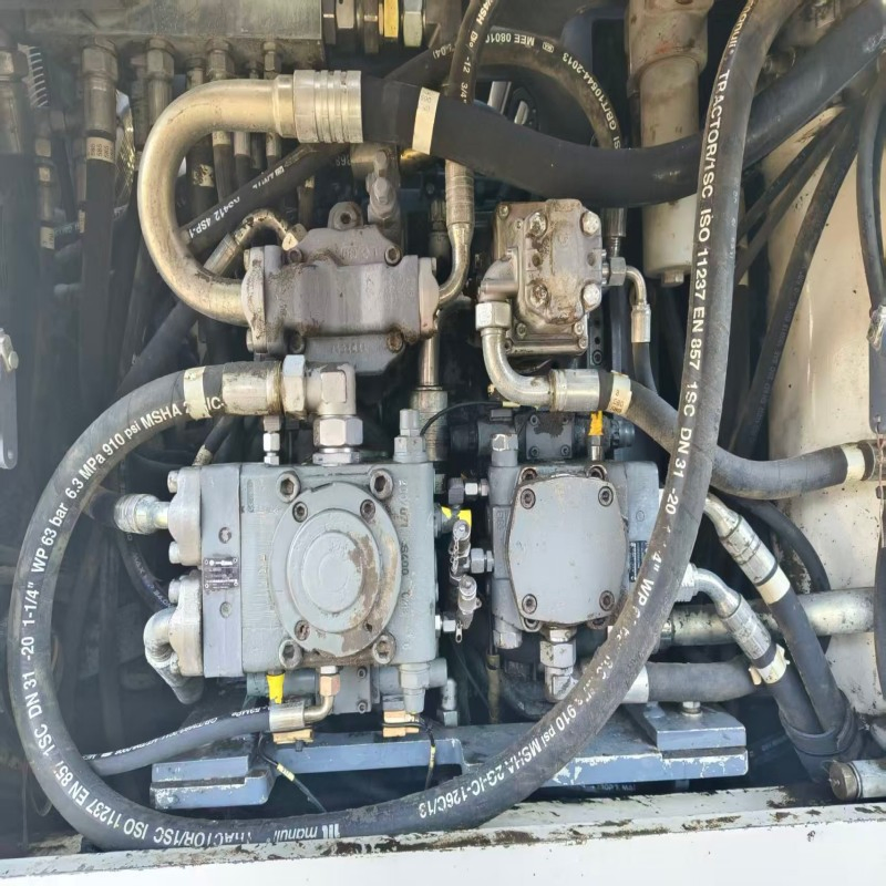 2015 W1900 Cold Planer - Quick-Change Tool System for Less Downtime