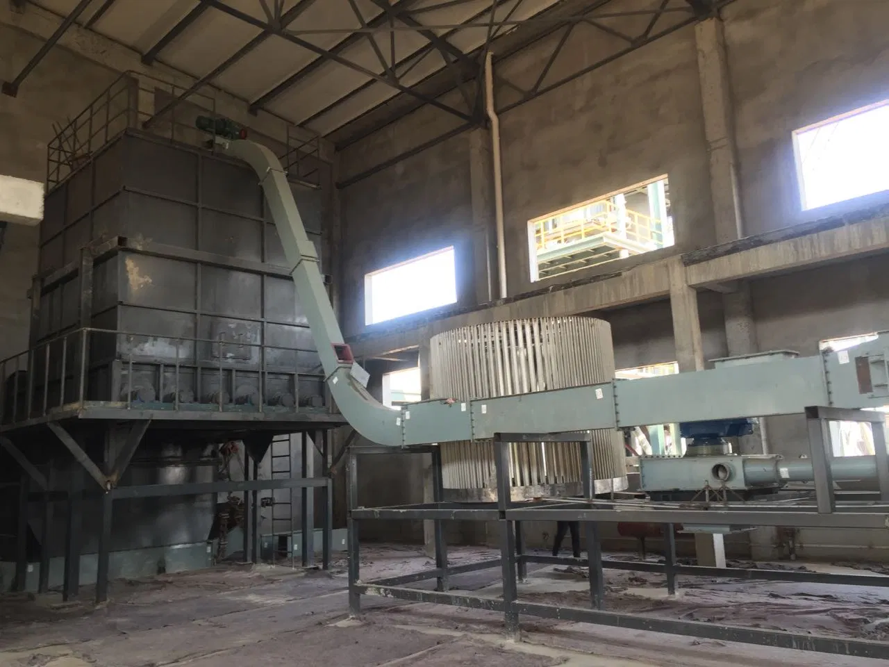 Advanced Chain Conveyor System for Industrial Material Handling Hualiang