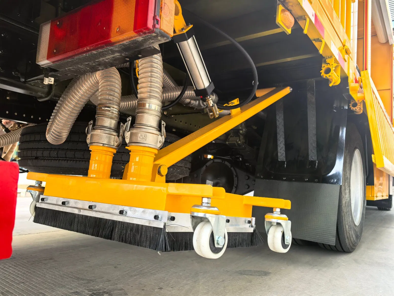 Mechanical Recycling System with Humanized Control Panel for Enhanced Construction Efficiency