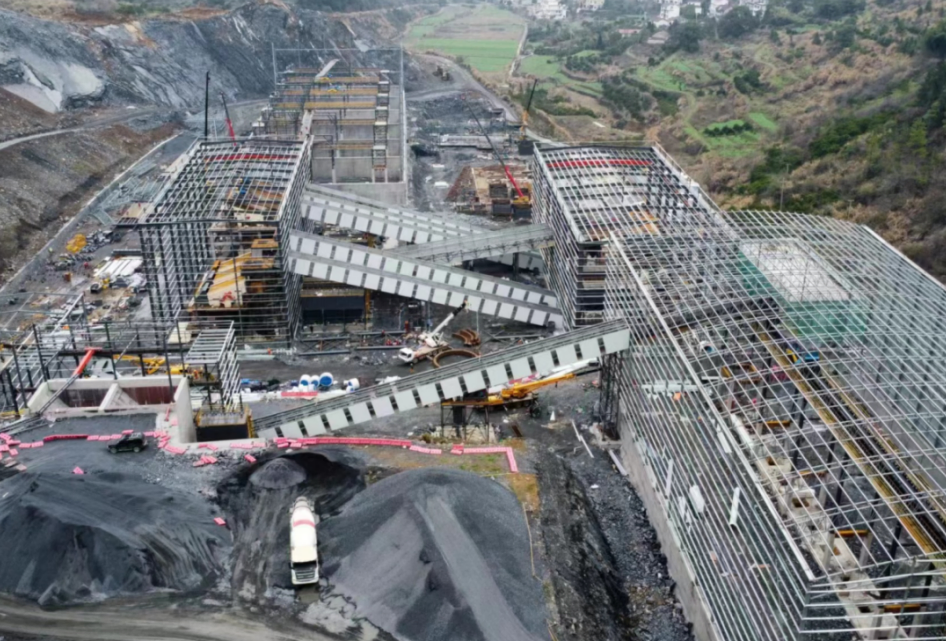 Mineral Reliable Belt Conveyor System for Moving Building Materials at Construction Sites