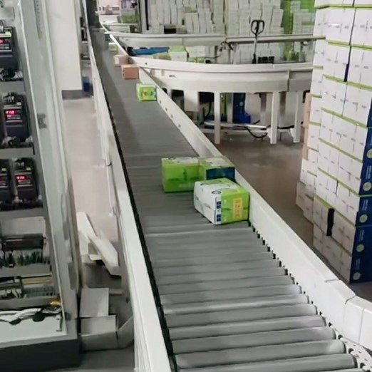 Customizable Industrial Conveyor System for Efficient Material Handling