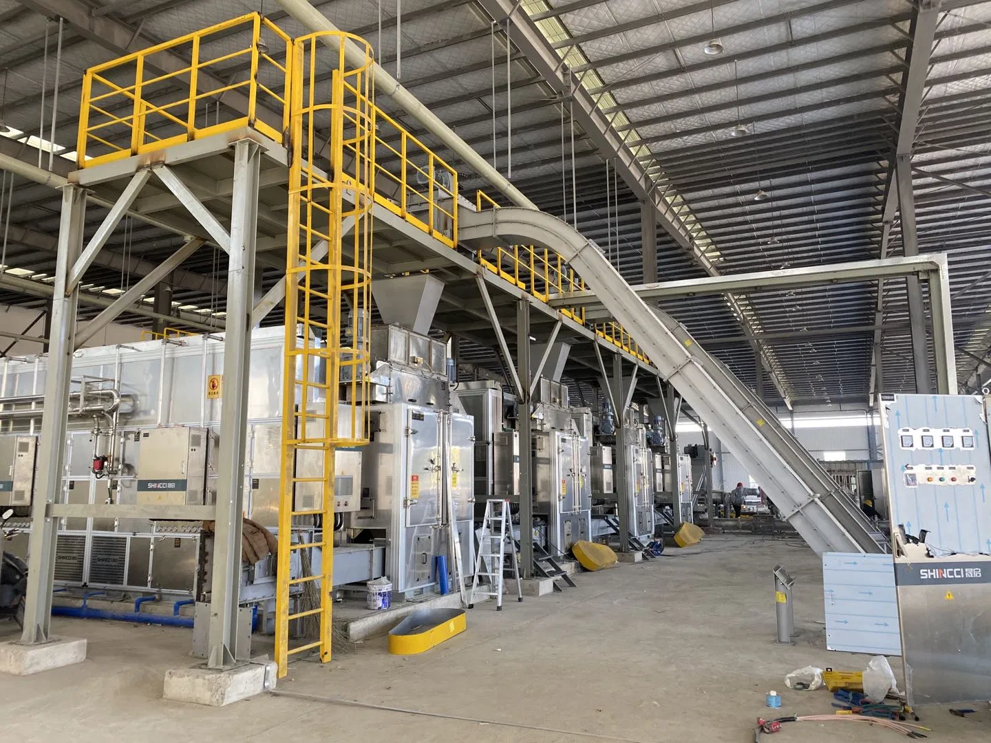 Customizable Redler Chain Conveyor System for Industrial Material Handling