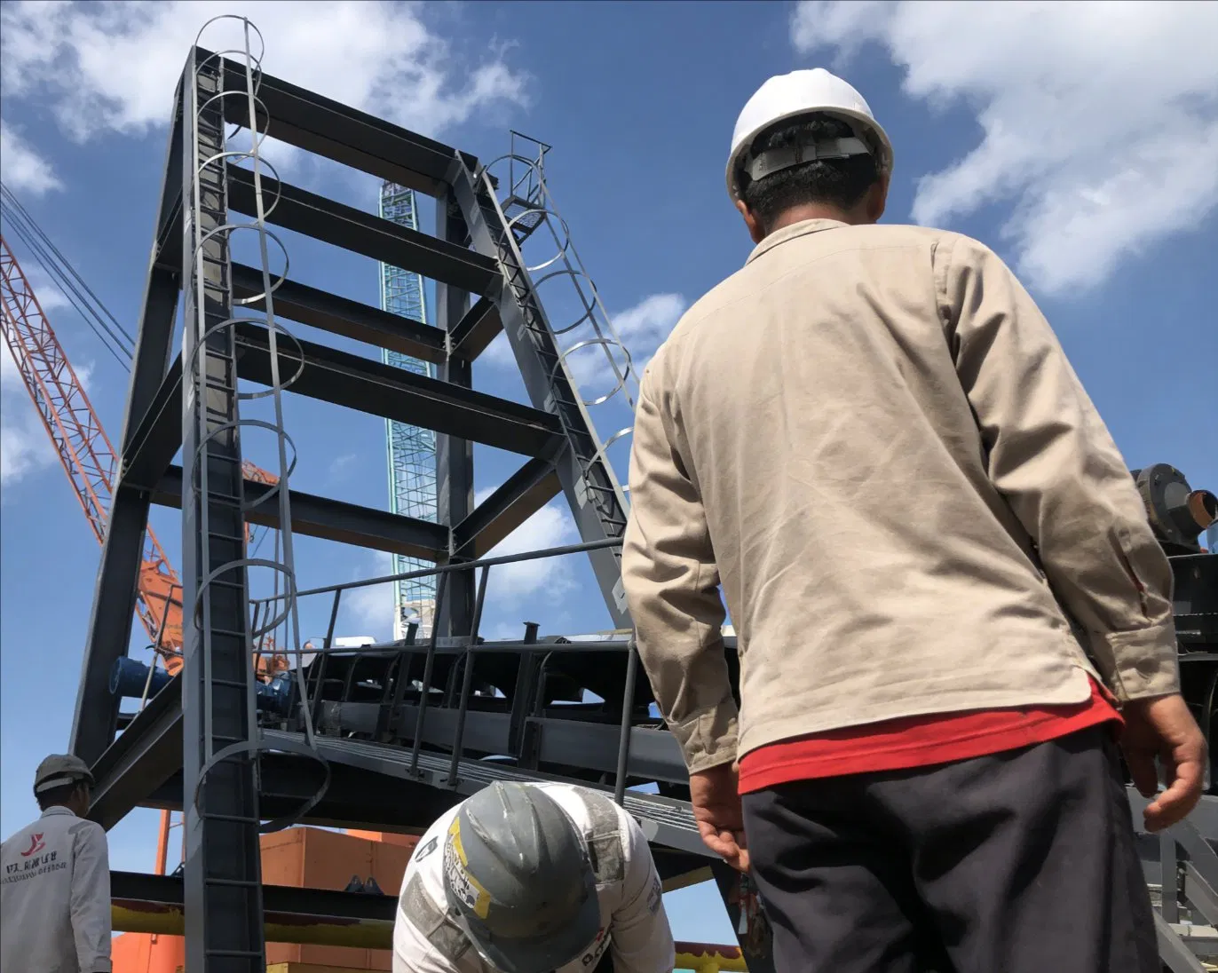 Advanced Lifting Customized Automatic Conveyor System for Heavy Industrial Material Handling