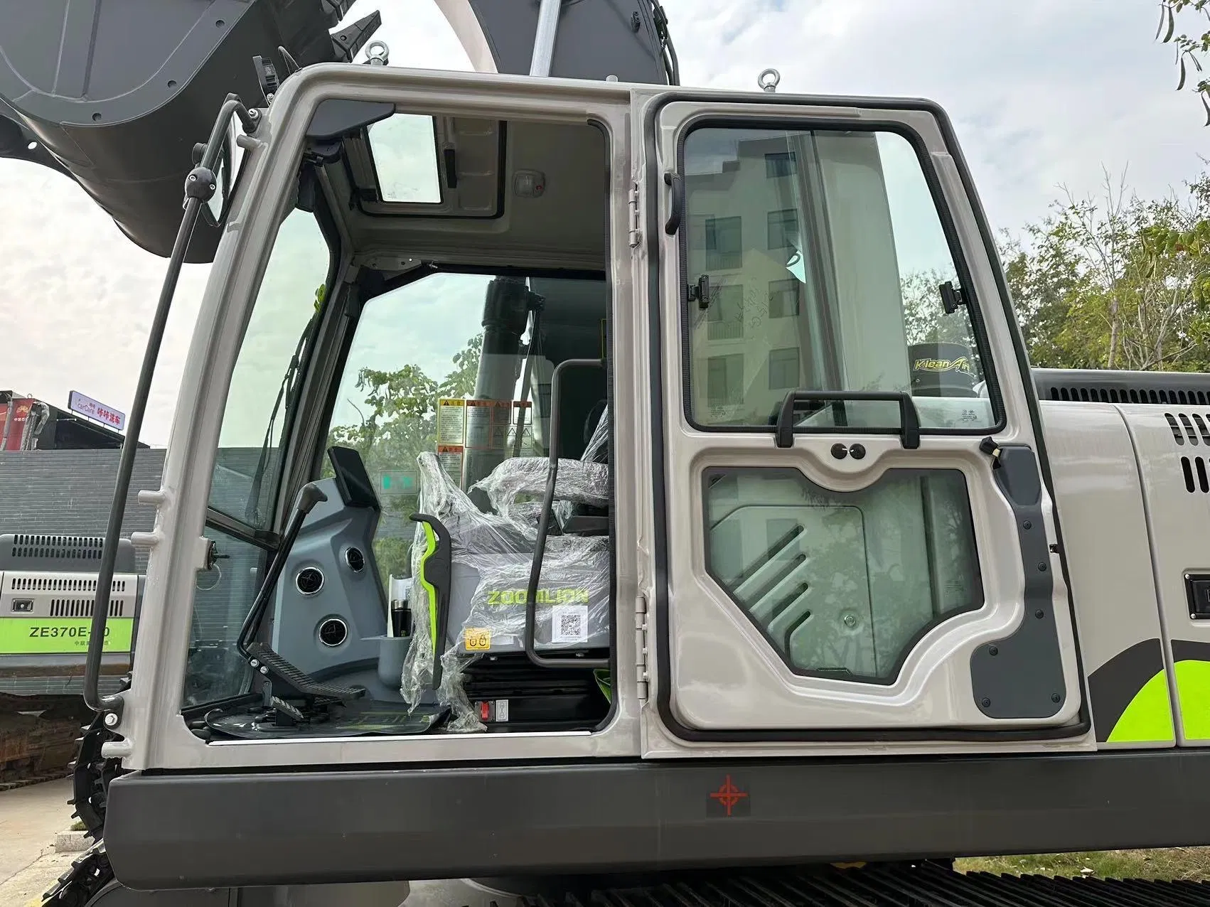 Zoomlion Ze215g: Versatile Excavation for Complex Projects