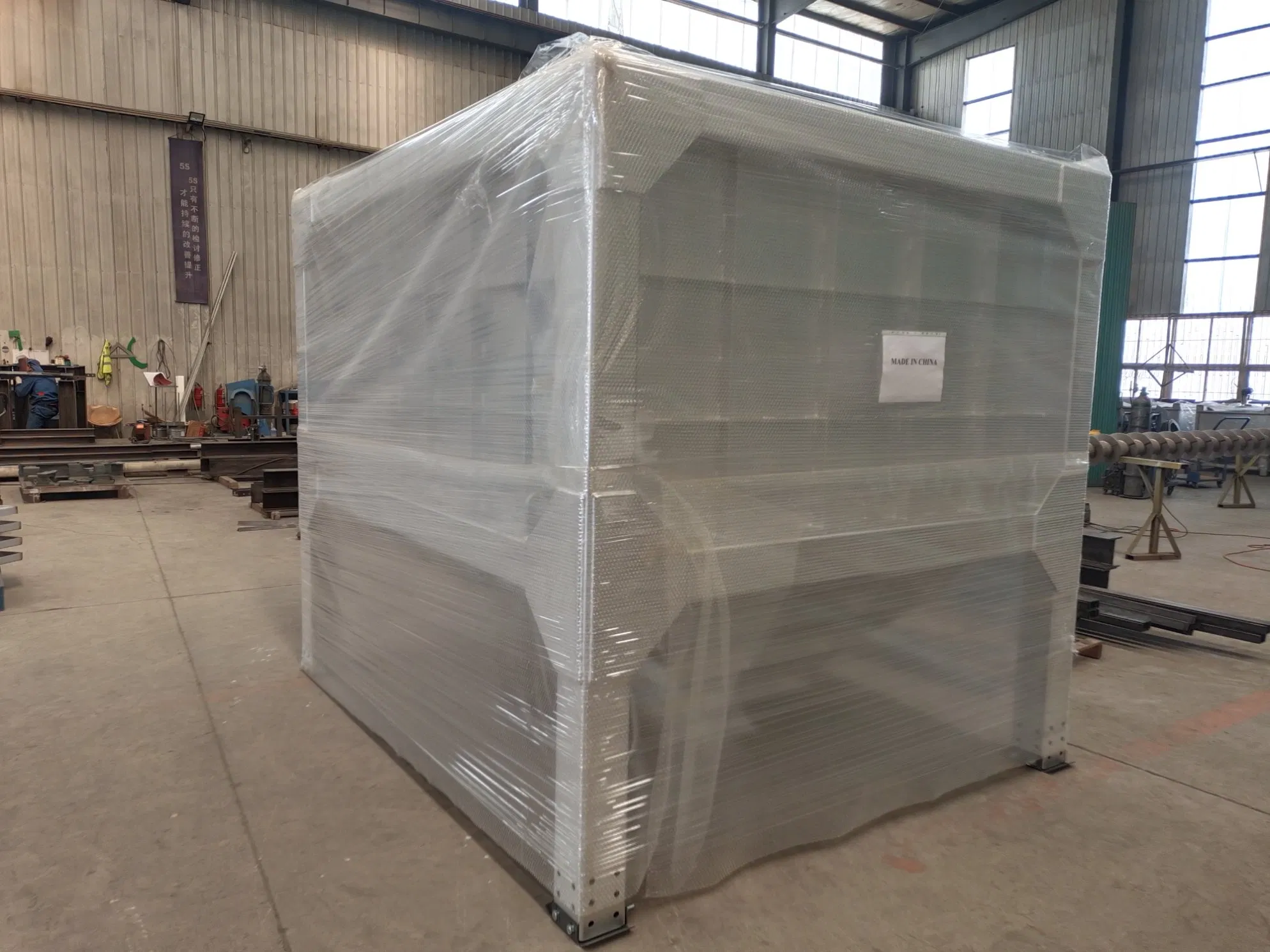 High-Performance Industrial Conveyor System for Streamlined Material Handling