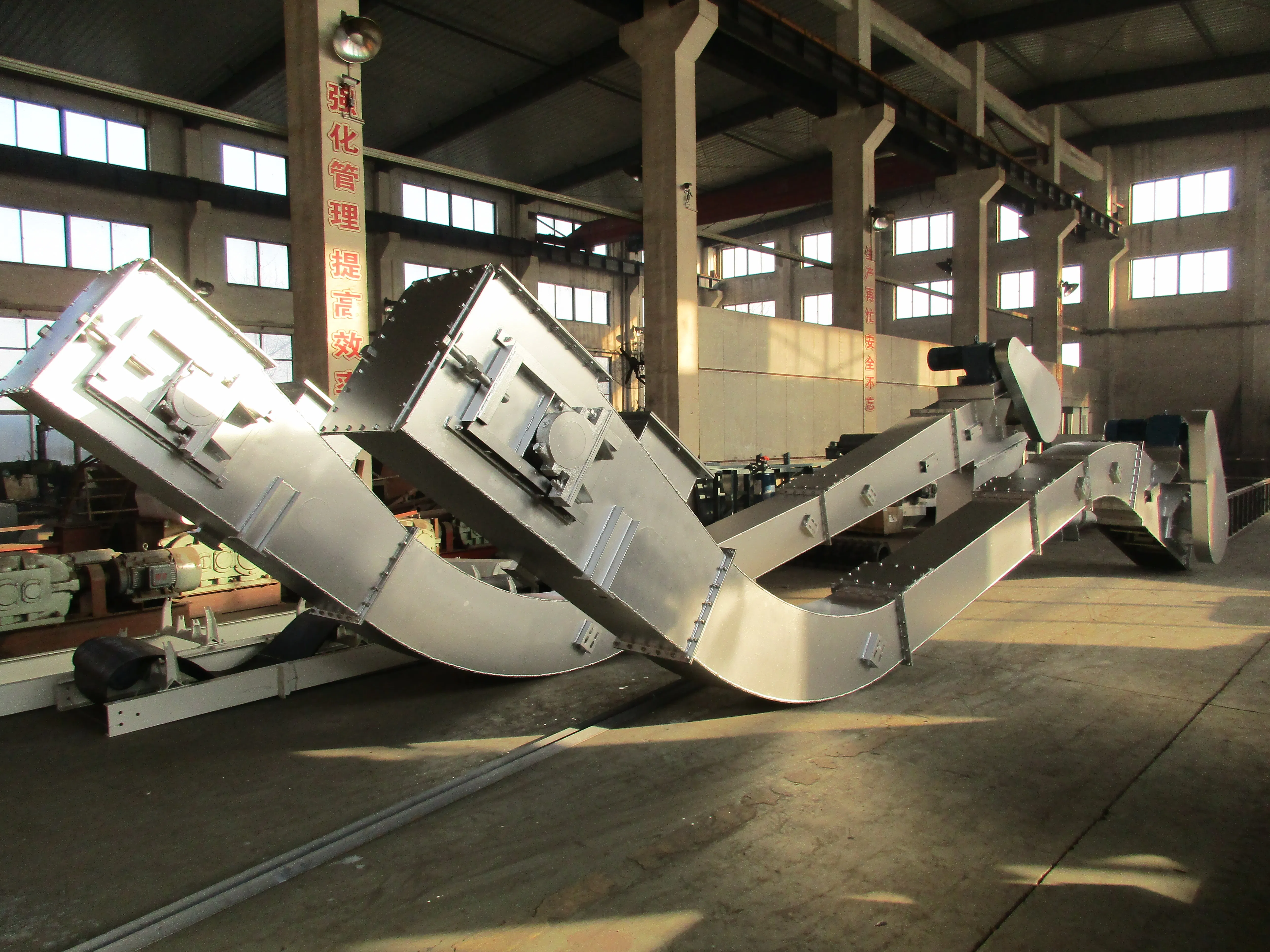 Customizable Redler Chain Conveyor System for Industrial Material Handling