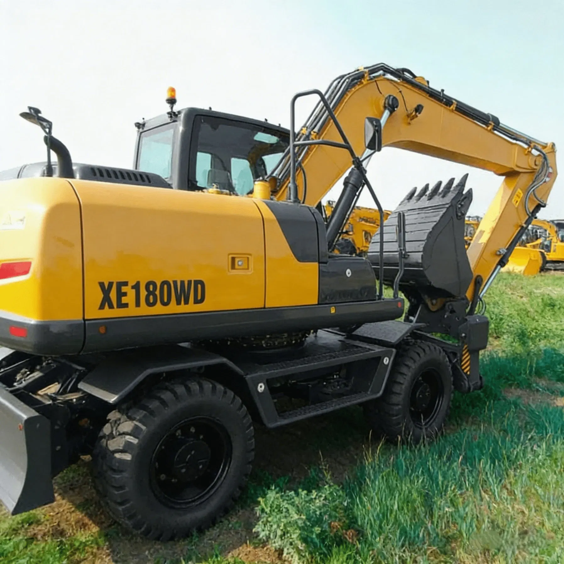 Xe180wd Wheel Excavator with Certification