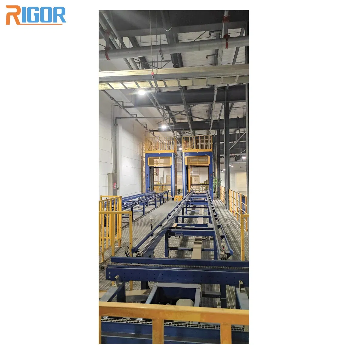 Robust Industrial Chain Conveyor System for Streamlined Material Handling