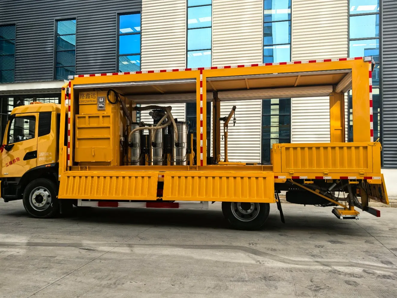 Mechanical Recycling System with Humanized Control Panel for Enhanced Construction Efficiency