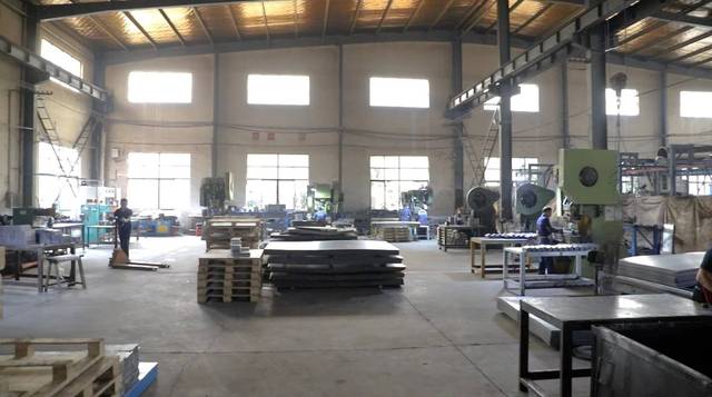 Bulk material conveying system by SNECMA AeroTech