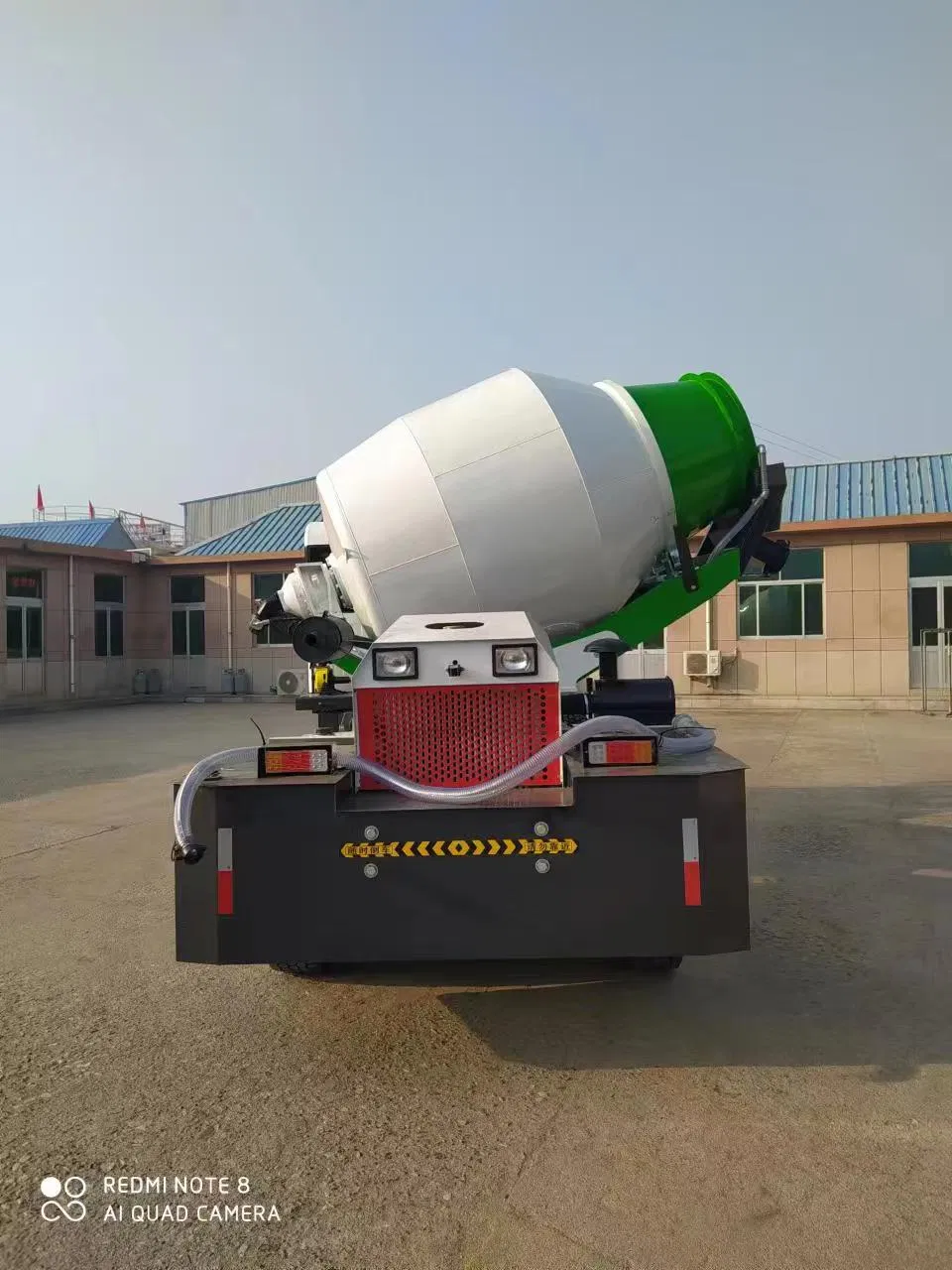 Automatic Concrete Batching &amp; Mixing Plant on Wheels PLC Control System for Precision Aggregate Feeding &amp; Mixing