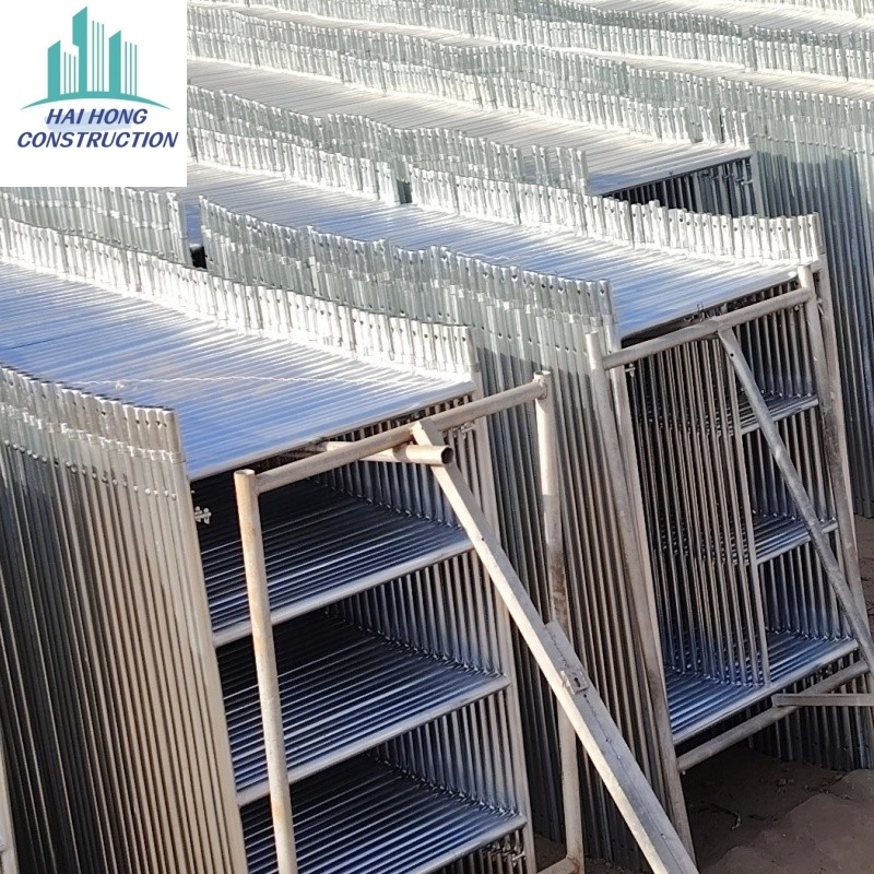 Lightweight Mobile Scaffolding System for Easy Assembly and Transport