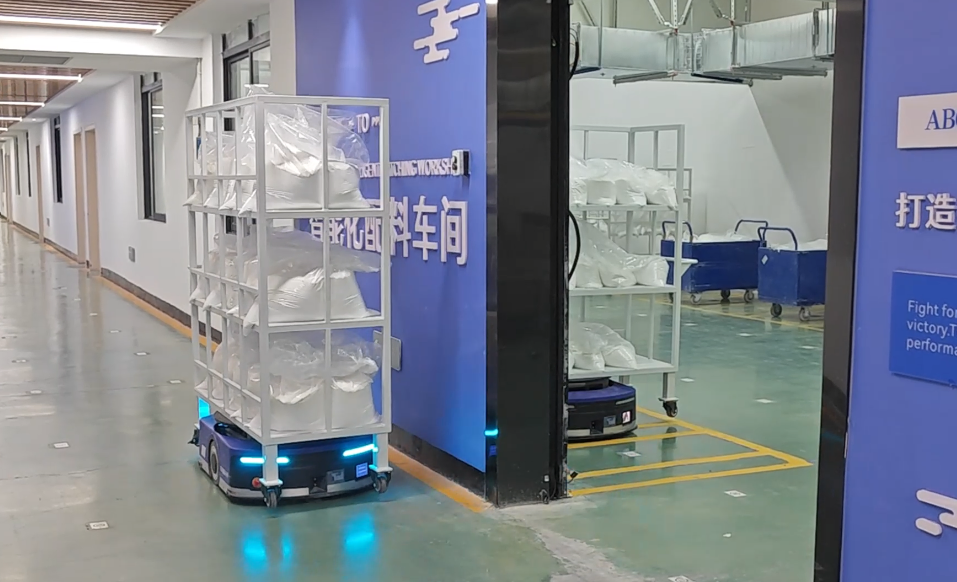 Smart Supply Chain with Automated Guided Vehicles and Intelligent Logistics Equipment