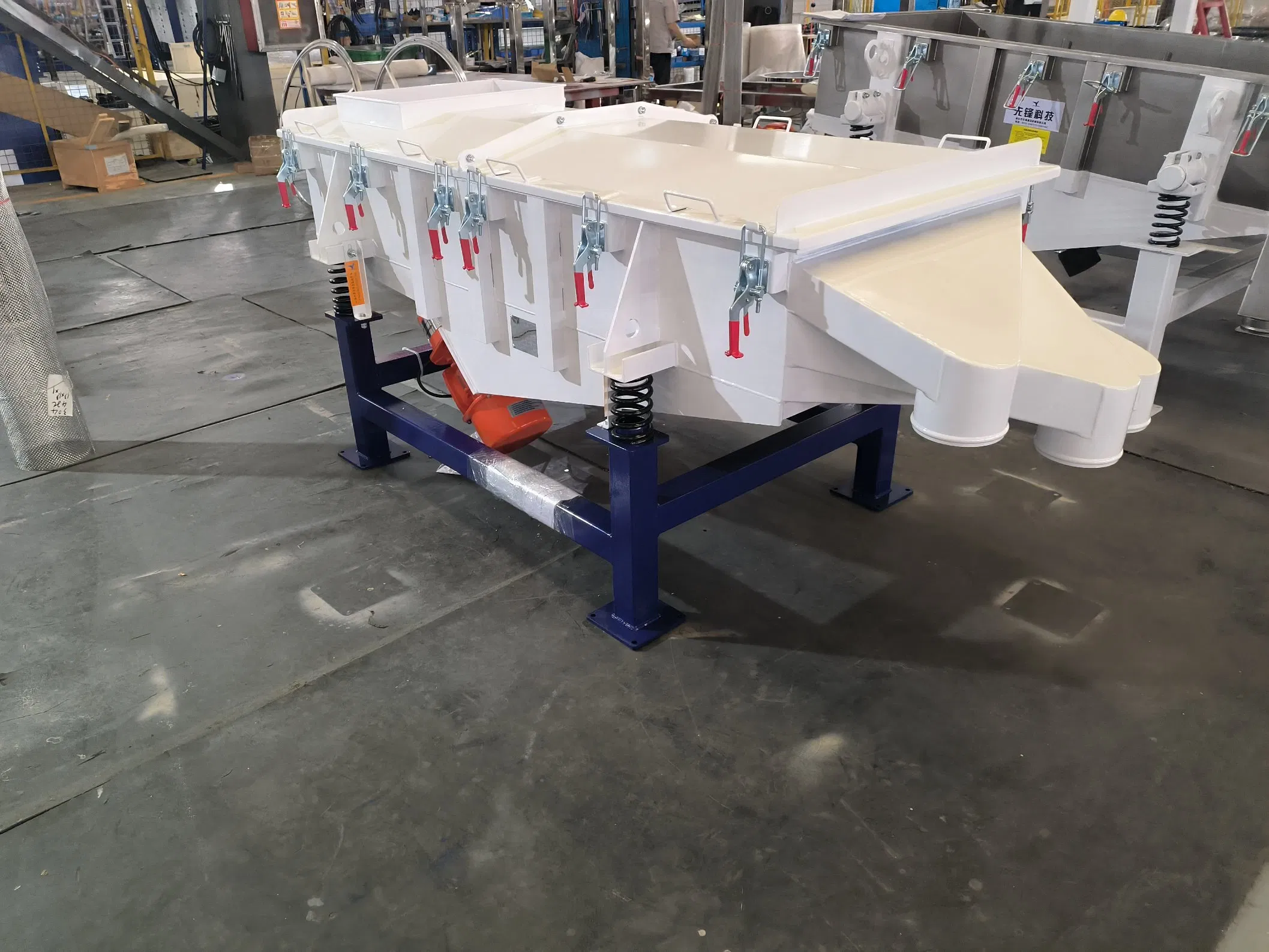 Customized Multi-Layer Vibrating Screen Linear Efficient Vibration Sieve Mineral Screening Machine