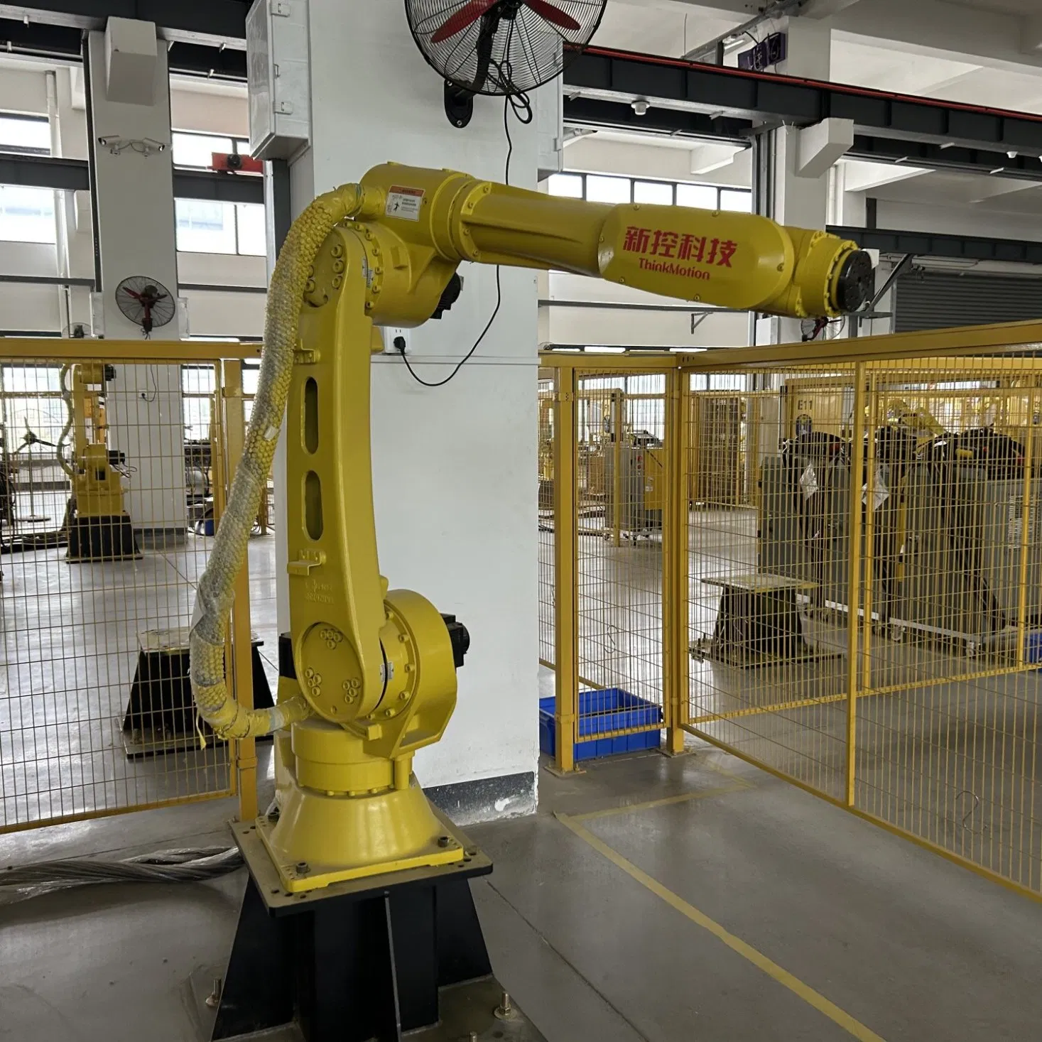 a Six-Axis High-Efficiency Arc Welding Robot System for Heavy Metal Automation