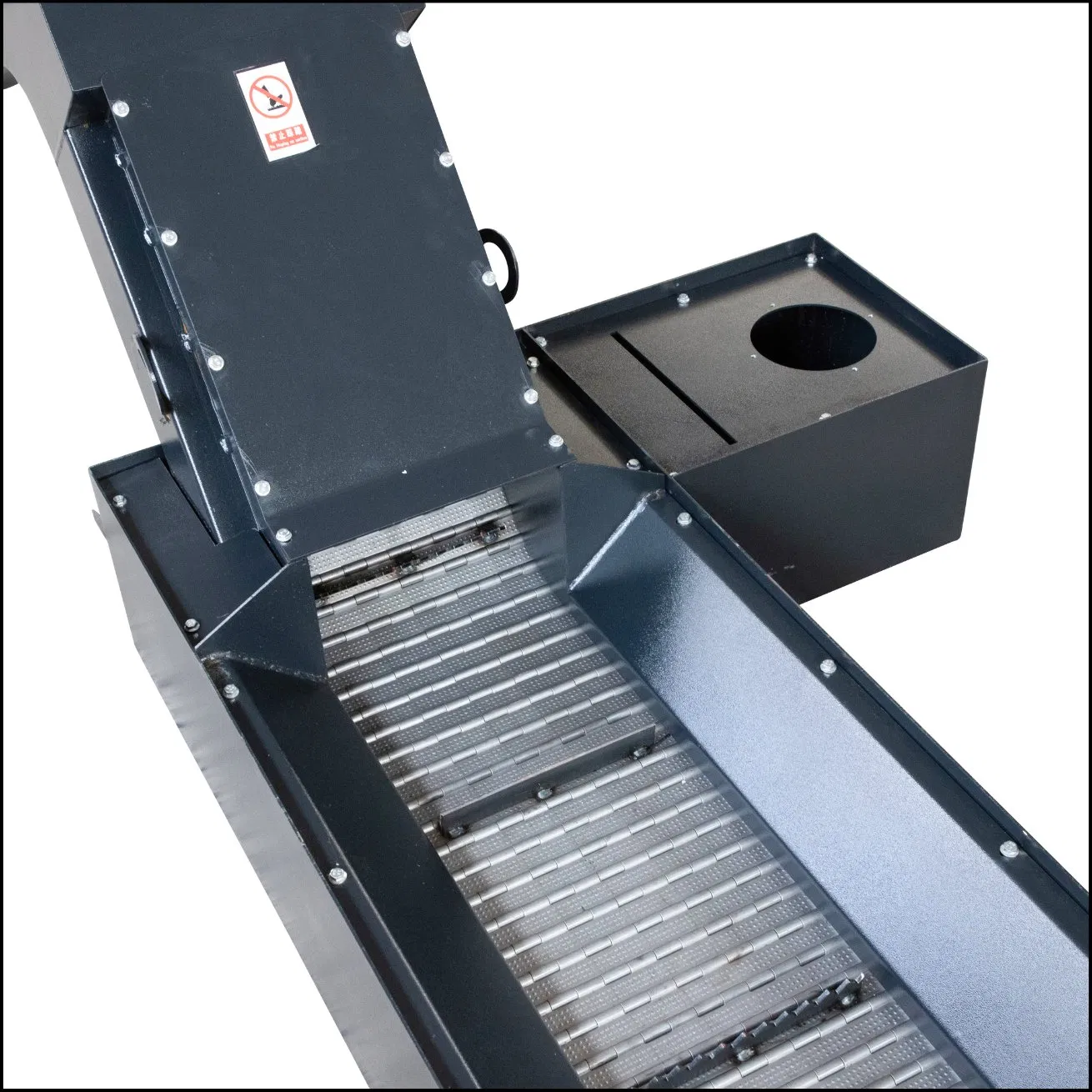 Heavy-Duty Enclosed Hinged Belt Chips Conveyor for Contamination Free Industrial Waste Transport