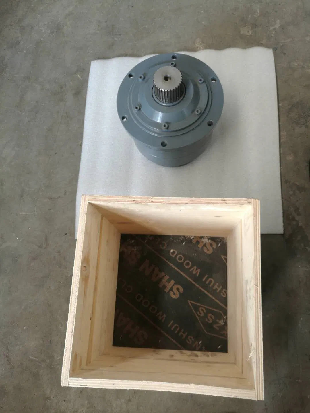 2011672/2259433 Scraper Reducer Asphalt Paver Hydraulic System for S1800-2 High Quality Road Construction