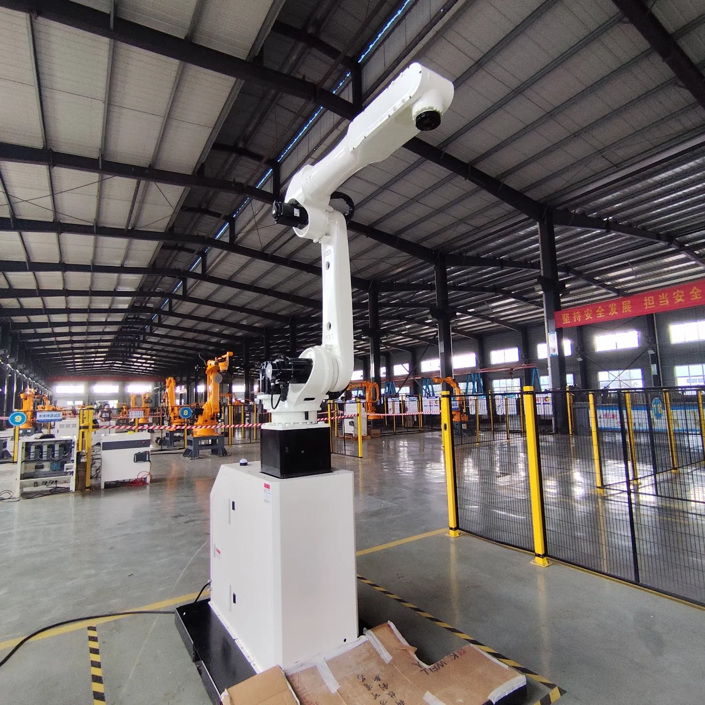 Durable Handling Equipment for Efficient Warehouse Operations and Logistics