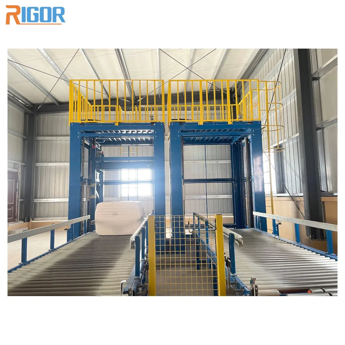 Industrial Lifting Equipment Automated Conveyor Material Handling Lift Vertical Conveyor System