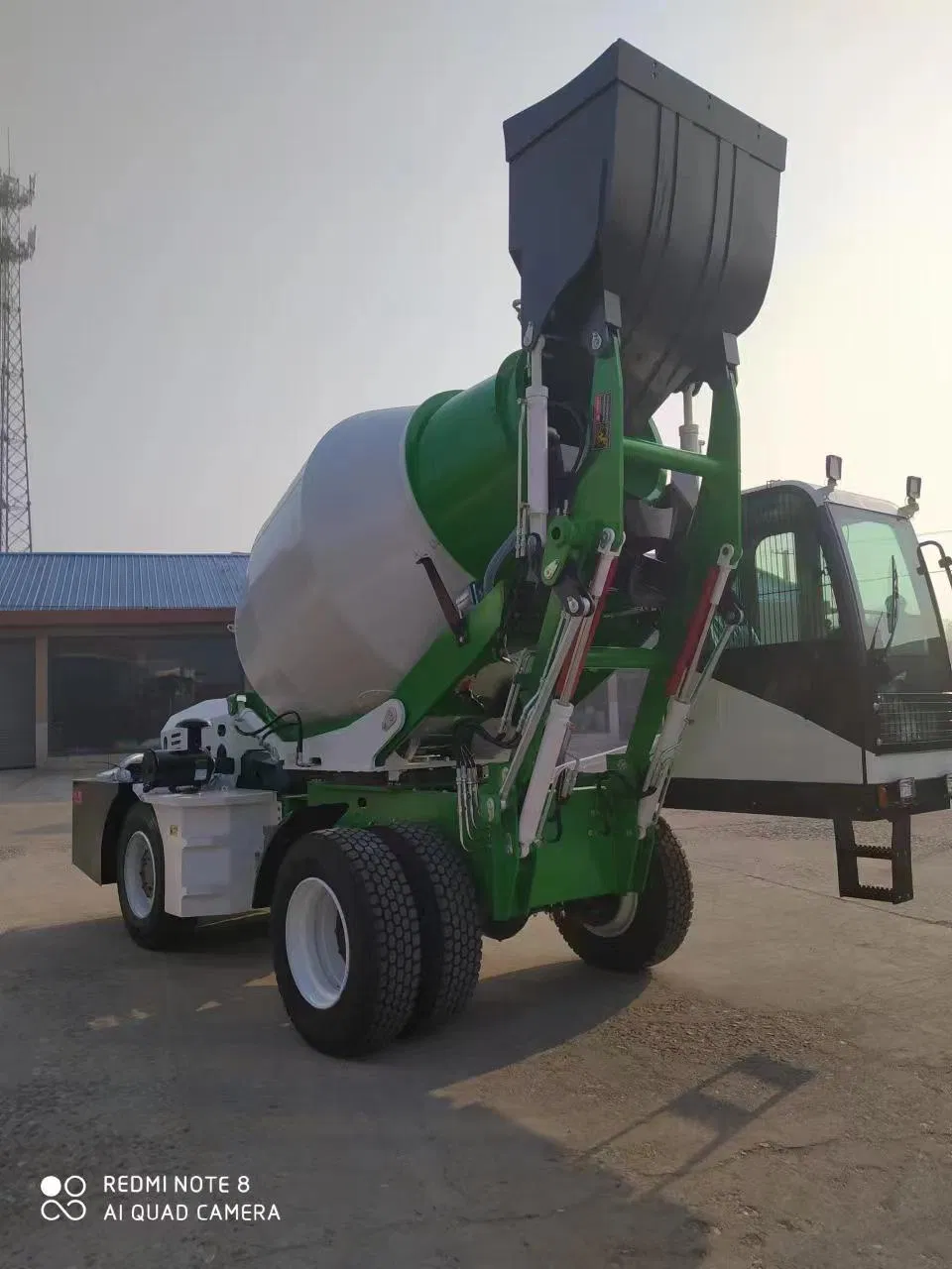 Automatic Concrete Batching &amp; Mixing Plant on Wheels PLC Control System for Precision Aggregate Feeding &amp; Mixing