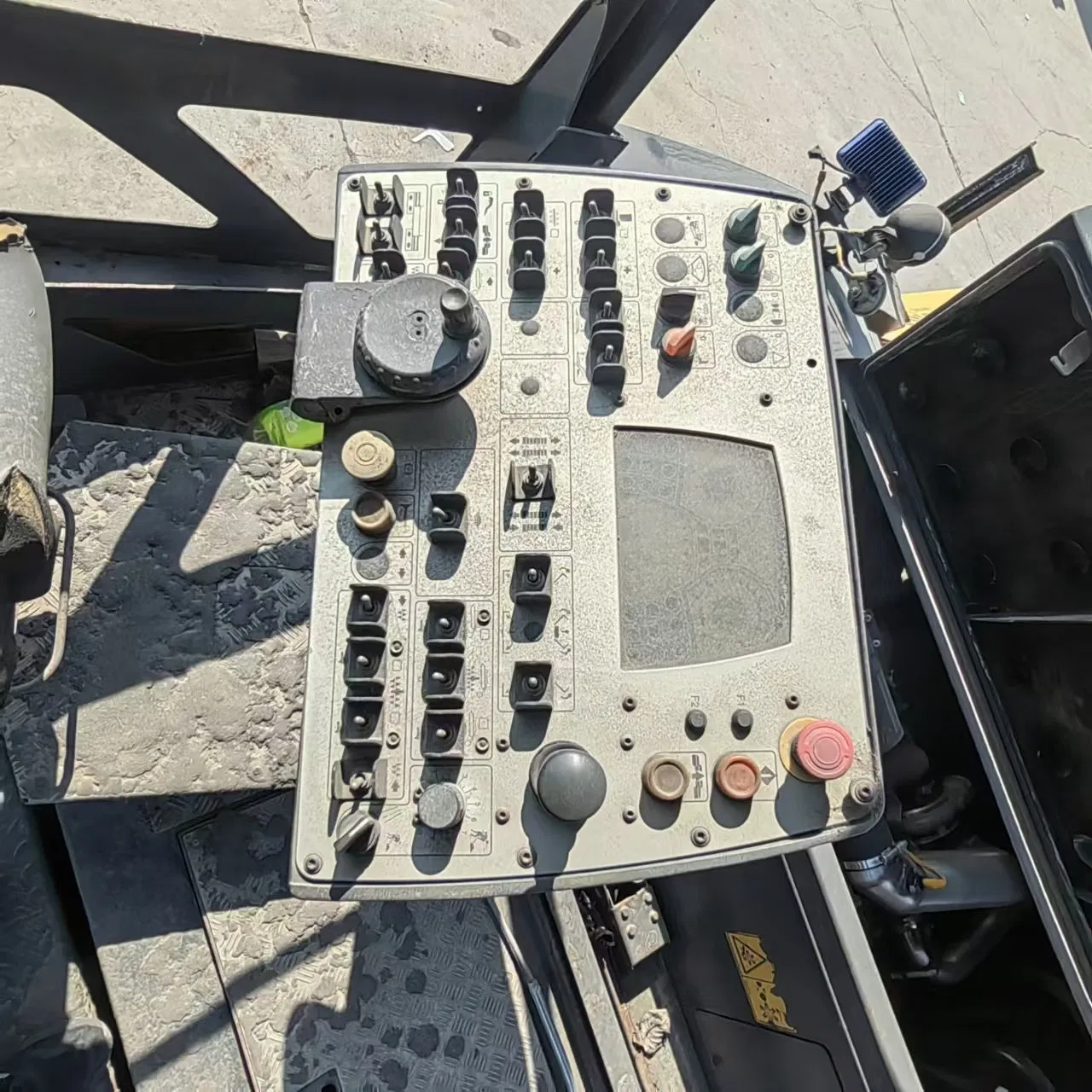 The Performance and Features of The 2015 Bomag Bf800c Paver