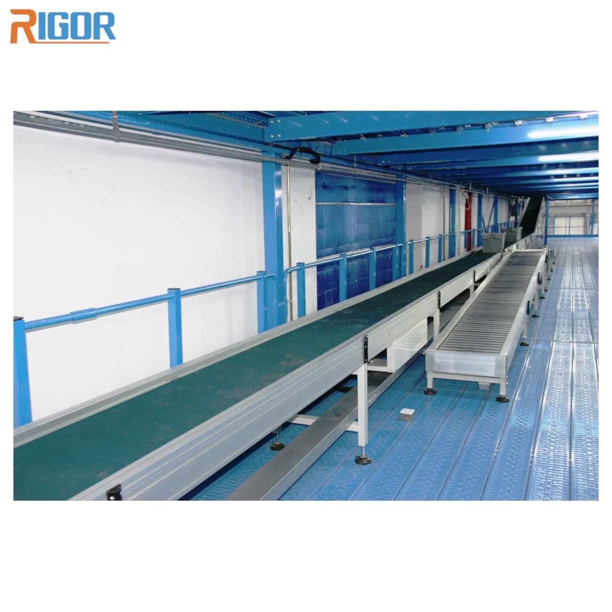 Efficient Industrial Conveyor System for Streamlined Material Handling