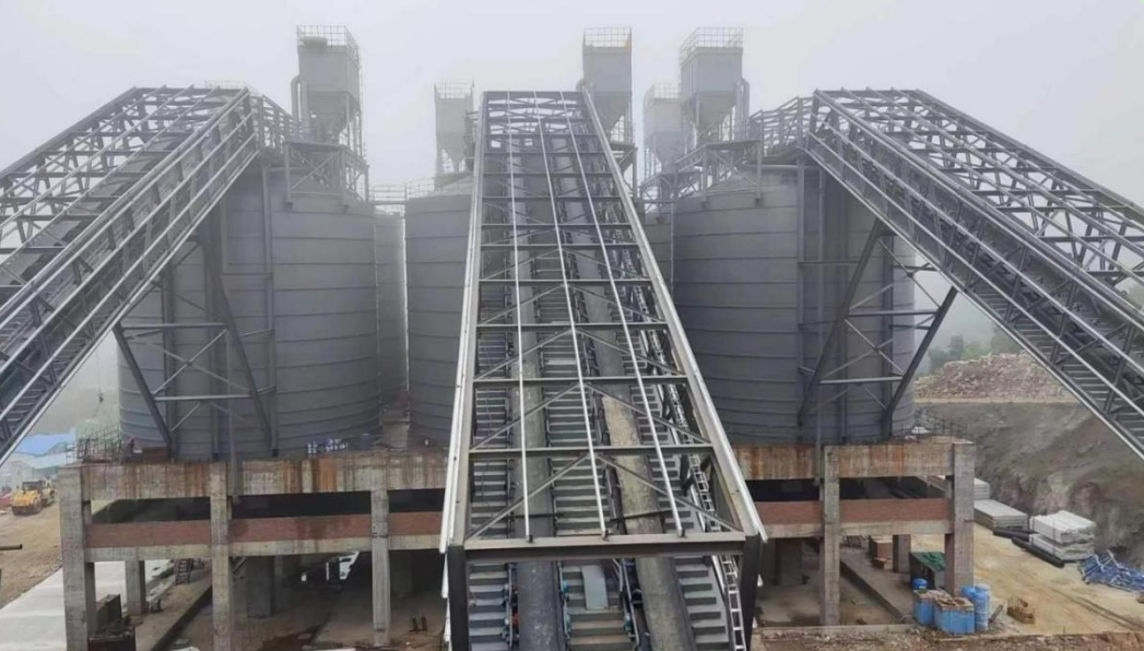 Mineral Reliable Belt Conveyor System for Moving Building Materials at Construction Sites