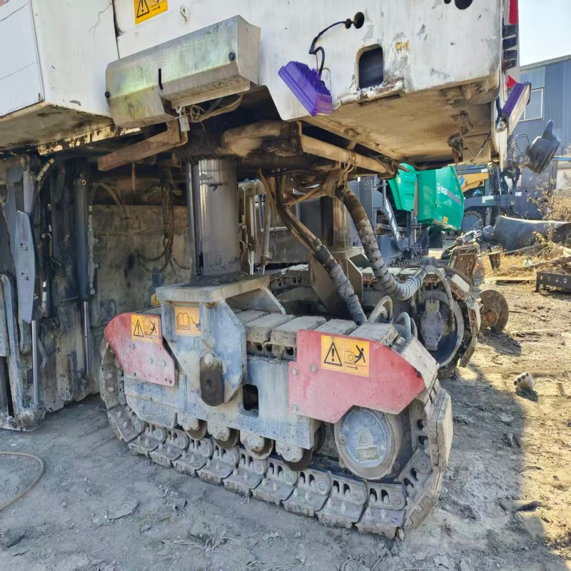 2015 W1900 Cold Planer - Quick-Change Tool System for Less Downtime