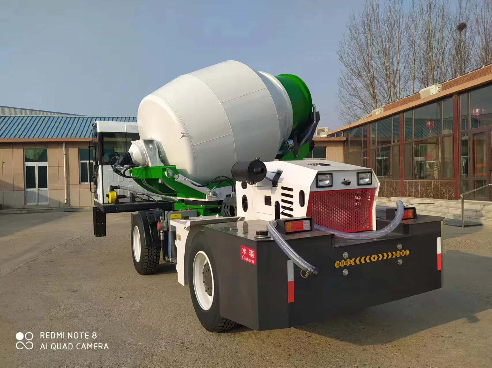 Automatic Concrete Batching &amp; Mixing Plant on Wheels PLC Control System for Precision Aggregate Feeding &amp; Mixing