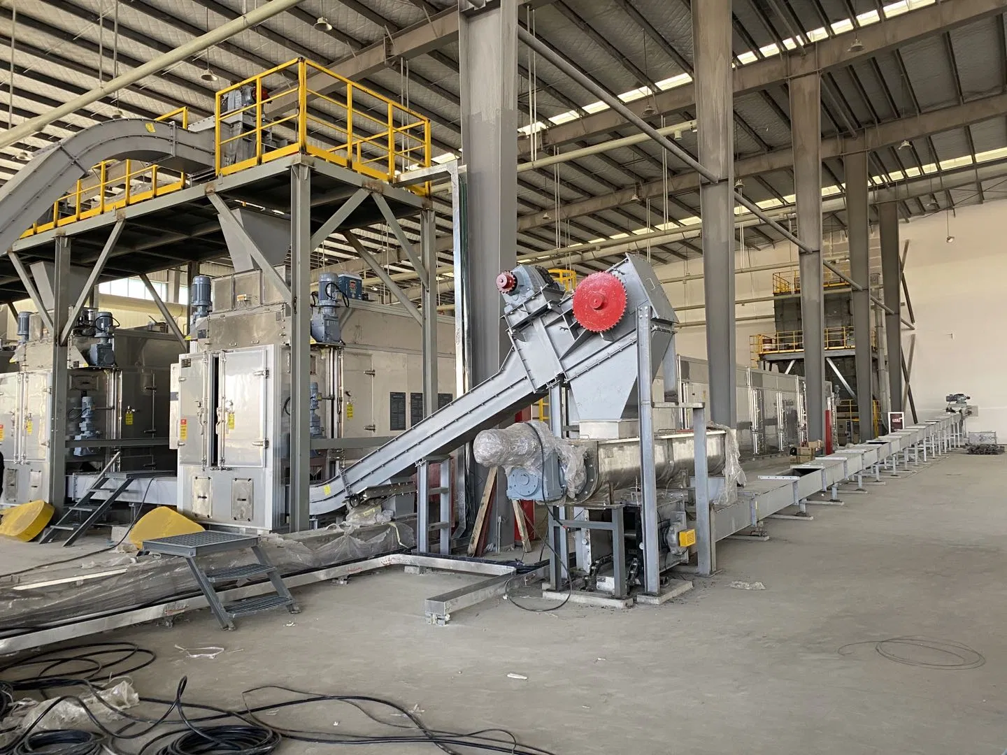 Customizable Redler Chain Conveyor System for Industrial Material Handling